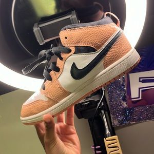 cream colored peach texture